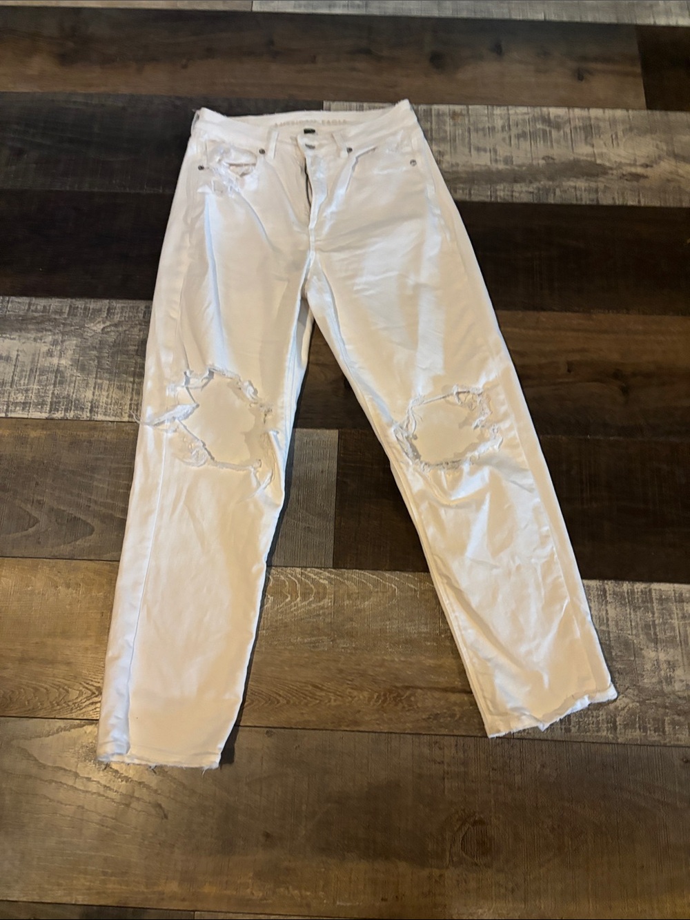 American Eagle Outfitters White Distressed Mid-Rise Jeans